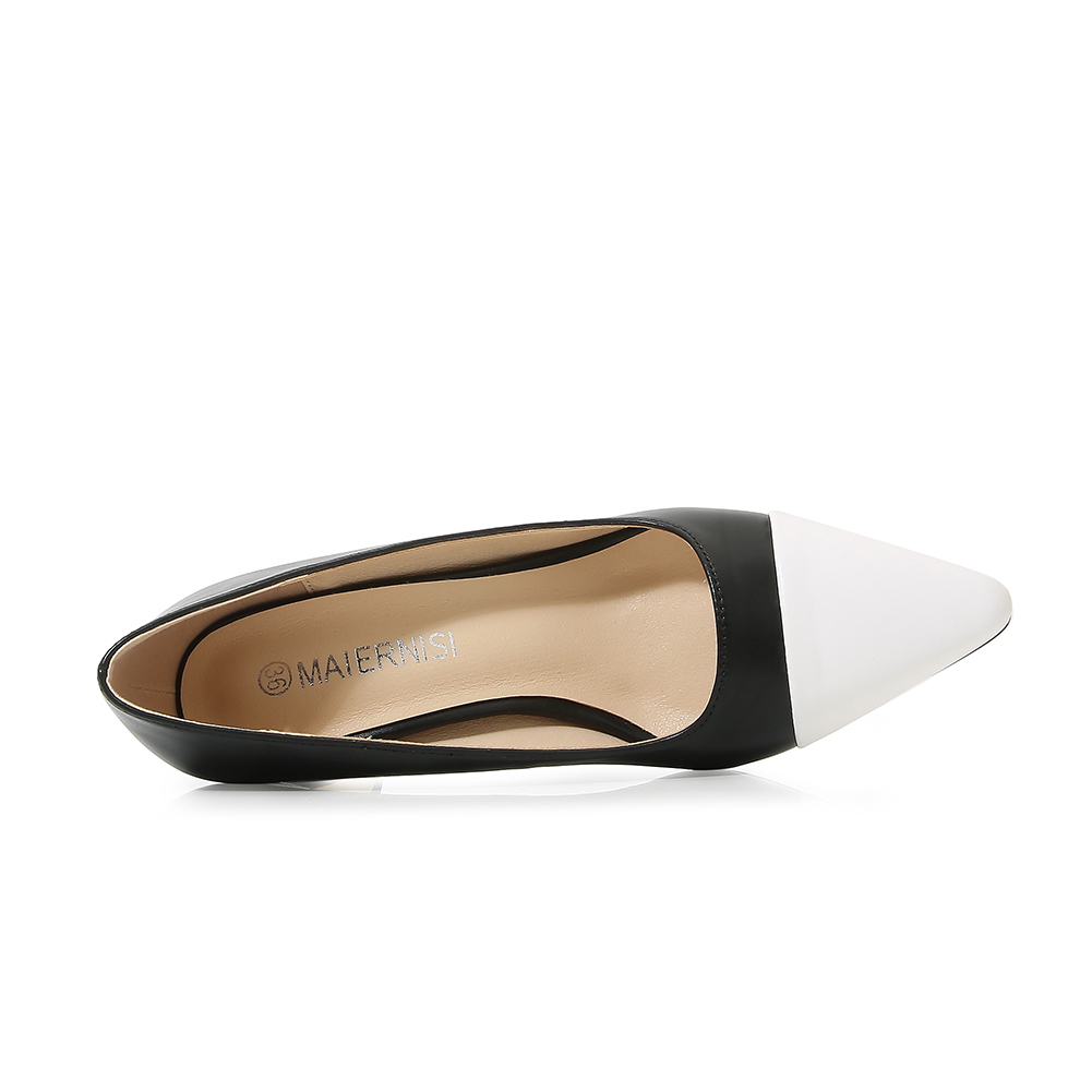 Décolleté con tacco grosso da  - Court Heel Pointed recensione e prezzo